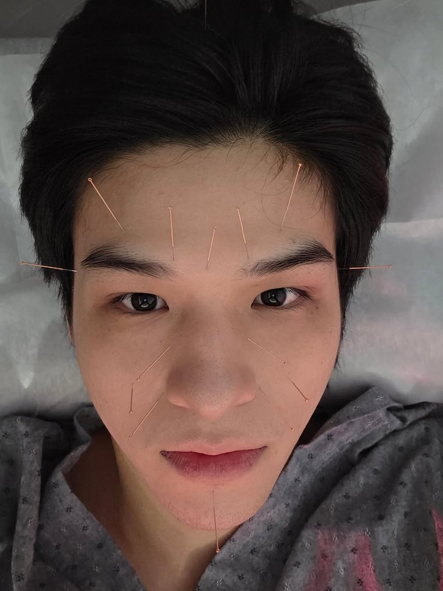 isknnu's tweet photo. โอ้โหสกาย ครอบแก้ว ฝังเข็ม โยคะ มาร์กหน้า กี่กิจกรรม work life balance ดีเยี่ยม สุดยอดครับ

#skywongravee https://t.co/LifrxJbVhj