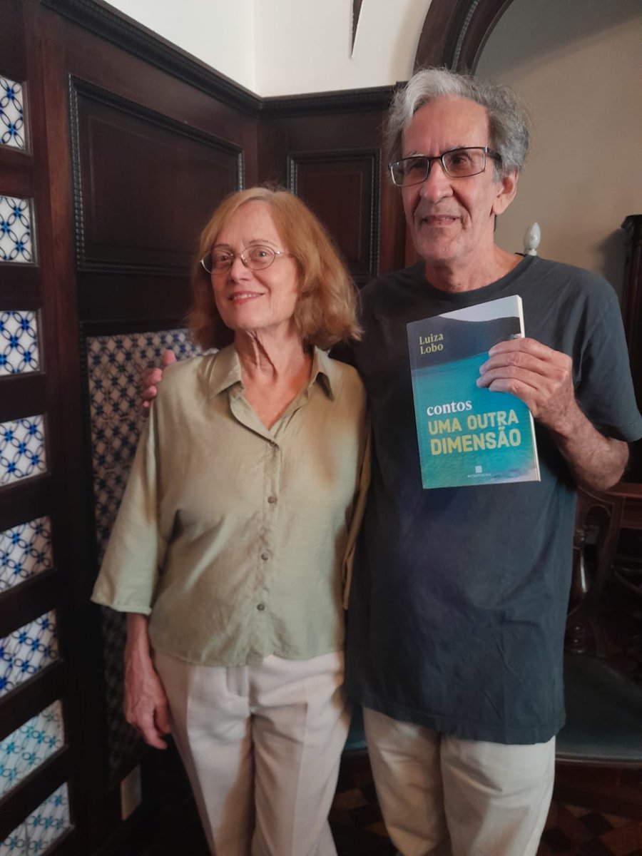 MarcioSalgado5's tweet photo. No lançamento do livro de contos Uma outra dimensão (Minotauro, 2025), da amiga , escritora e professora Luiza Lobo, no Pen Clube do Brasil, organização de escritores com foco nos direitos humanos e na liberdade de expressão. https://t.co/czWffxI9eb