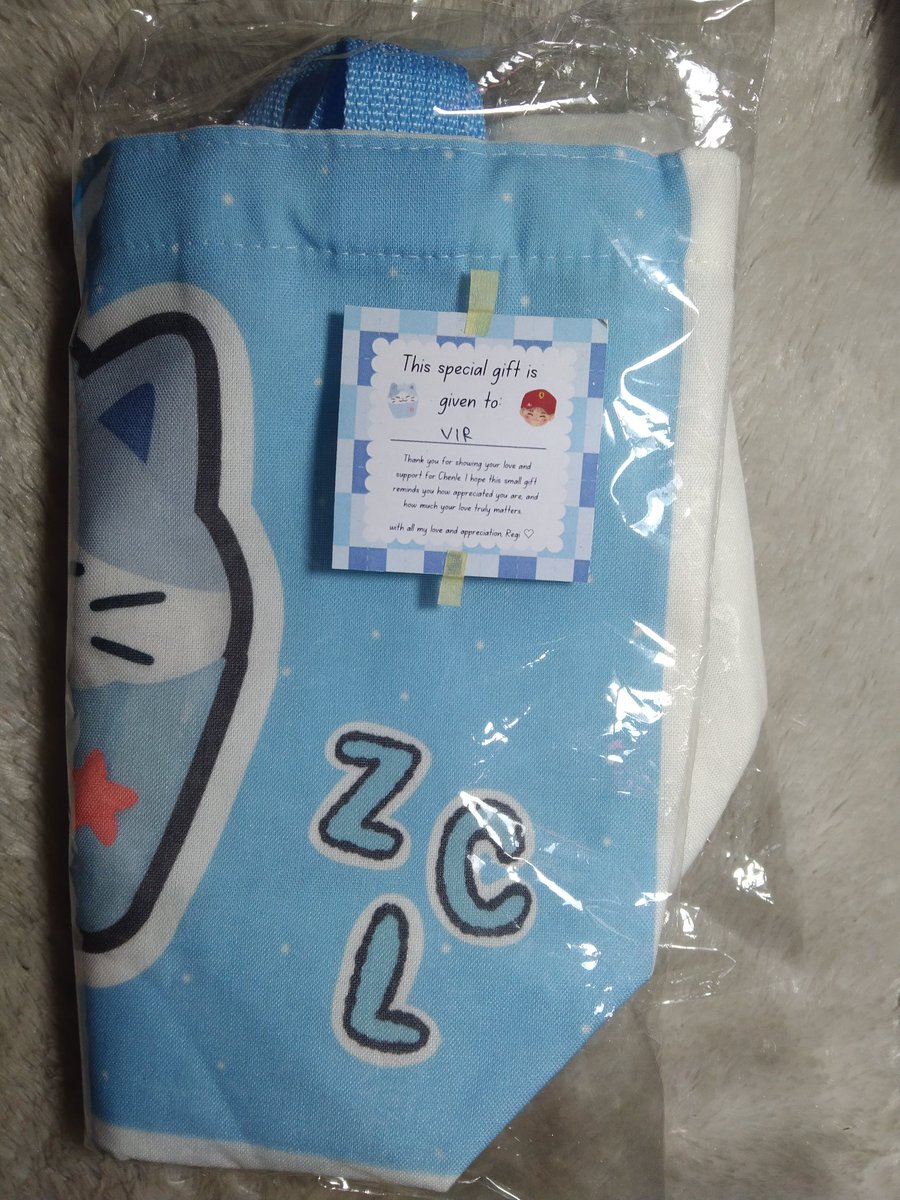 Yeyeyyy totebag gemes ini sampe juga dirumahh, thank you kak <a href="/chenlere/">regi 🧁</a> freebies gemesnyaaa suka bangett😍😍