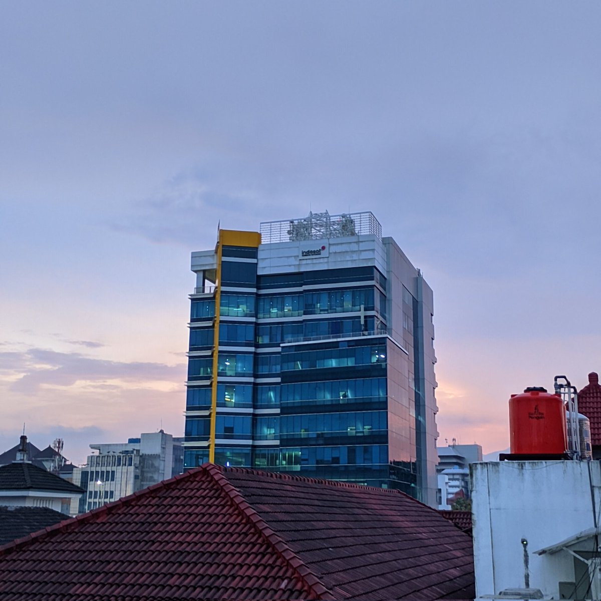 Dari mendung ke cerah bangettt sore tadi ✨✨