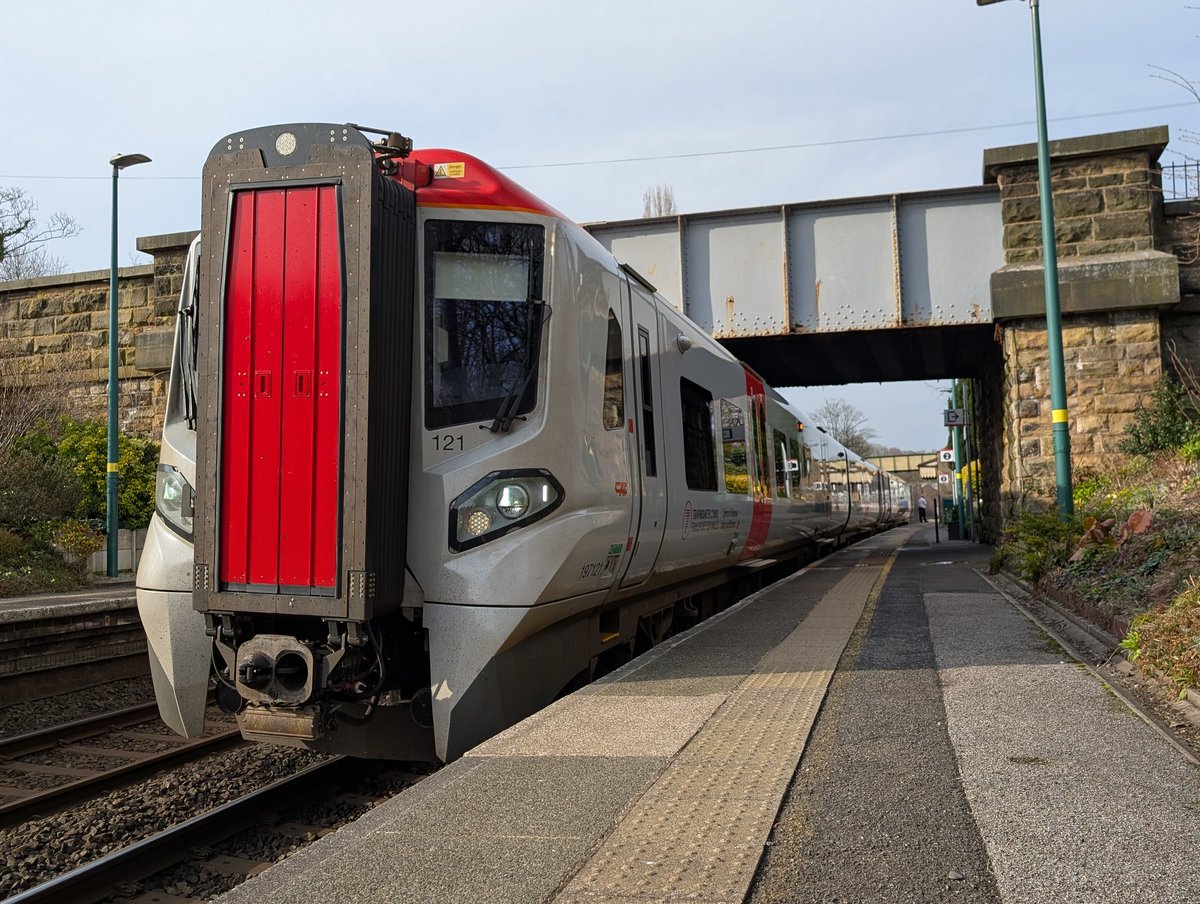 DownOnTheStour's tweet image. Year in Review 2025: March✨

March saw me have a excellent trip to Chirk Aquaduct, 769s on the move as well as LSL HST mark 3s &amp;amp; finally 69014 in its new livery 📸

#yearinreview #class197 #class769 #choppers #class20 #class69 #class37 #thrash