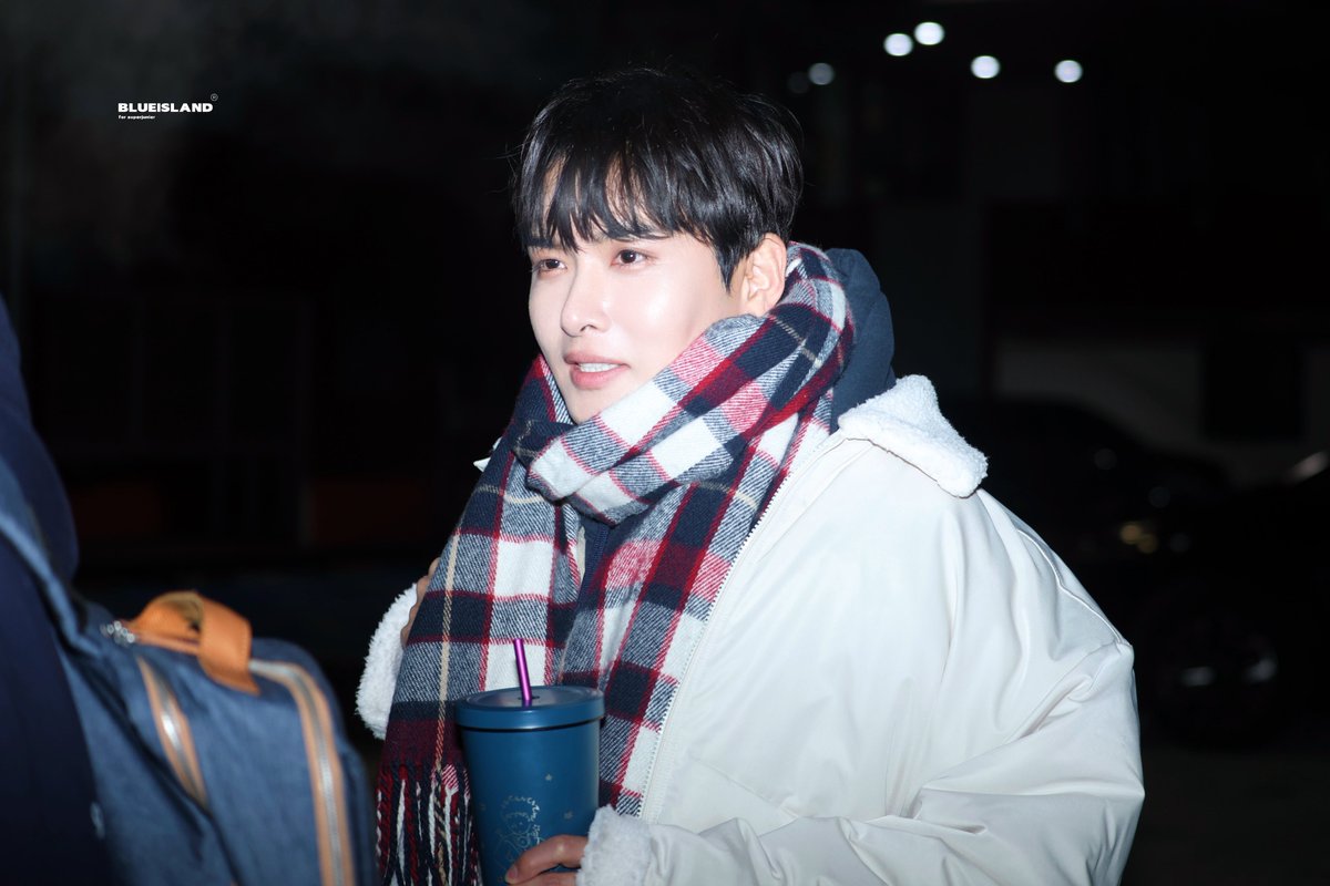 Island9Blue's tweet photo. 251209

MBC M 피크닉 라이브 소풍 퇴근

#려욱   
#김려욱
#슈퍼주니어 
#RYEOWOOK 
#SUPERJUNIOR https://t.co/IDUnjJx98r
