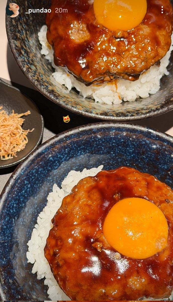 cycy_111111's tweet photo. Pundao having dinner with her "partner"? 🤭 One of my favorite Japanese food, just had it last weekend 🤍
#pundao #shellybenda #shellypunda https://t.co/AxB6ePSsbB