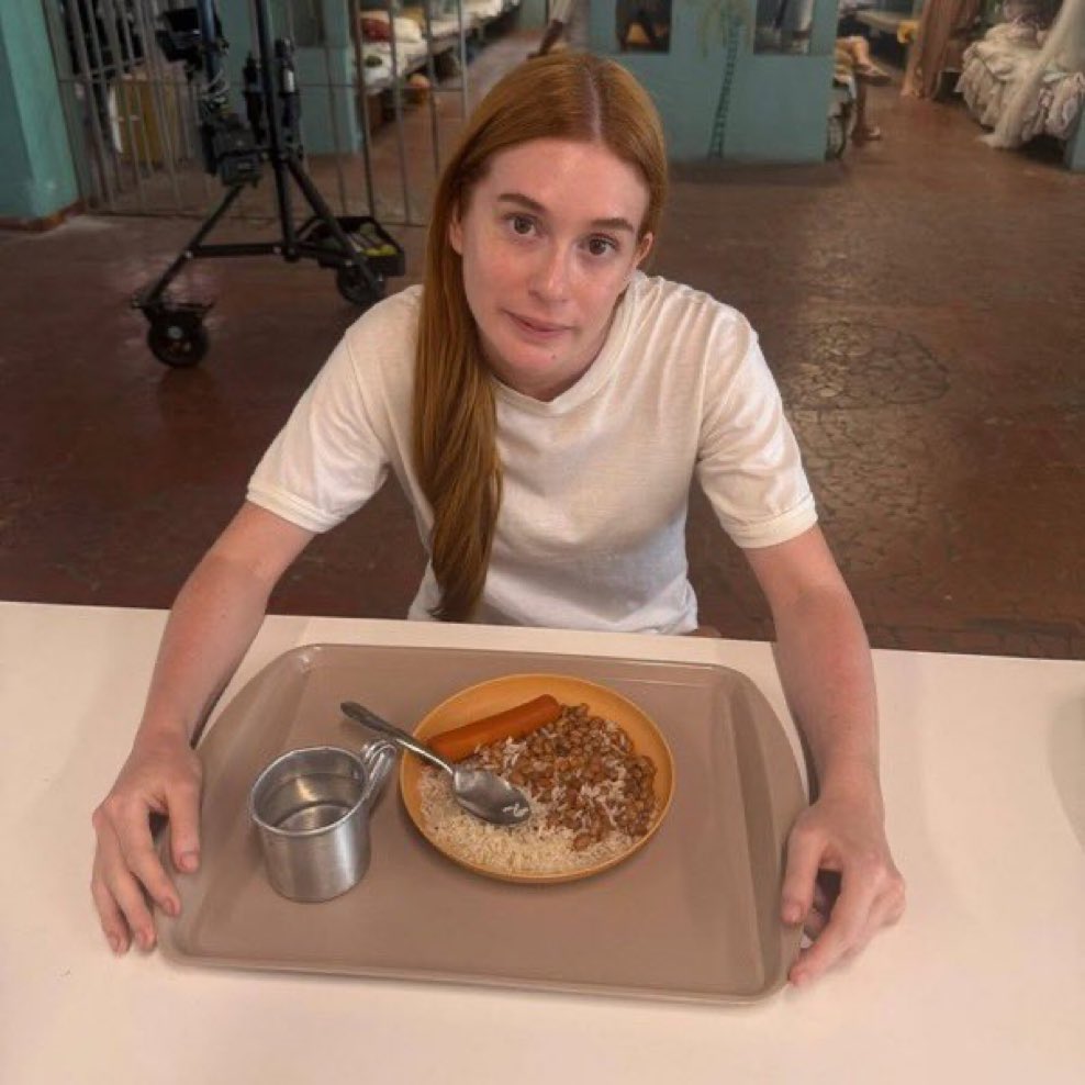 queenofonme's tweet image. 9 de dezembro e eu tenho dívida até fevereiro