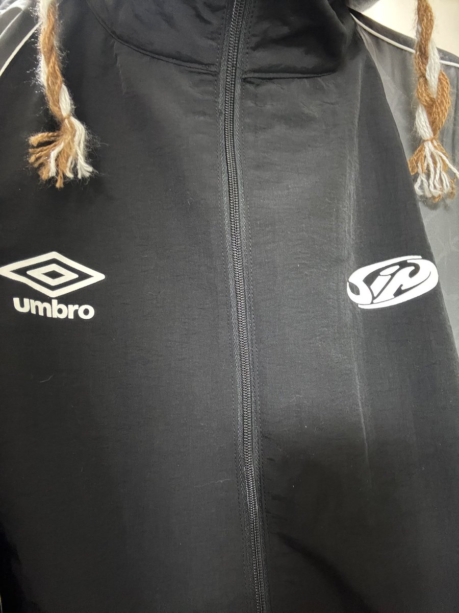 SiM×umbroのセットアップ届いた🎶 サッカーしてた時全アイテムumbroに