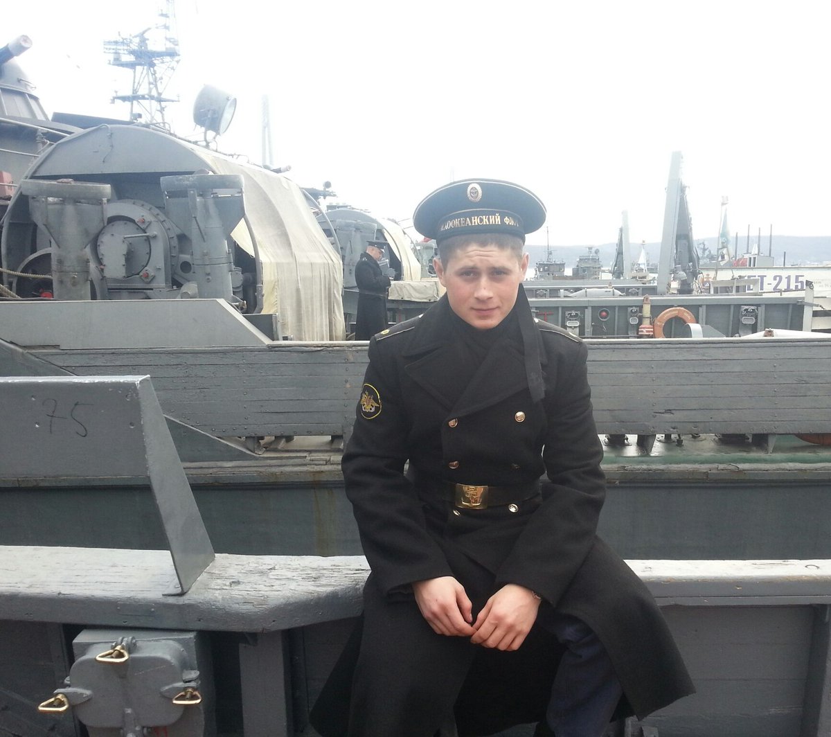 Сын главы Усть-Майского улуса республики Саха, начальник станции Жатайского судоремонтного завода Александр Александрович Азаров отправился испытывать спасательные средства  в зону СВОВУ и что-то, похоже, пошло не так
t.me/larionovsergei… #всрф #потерьнет #груз200