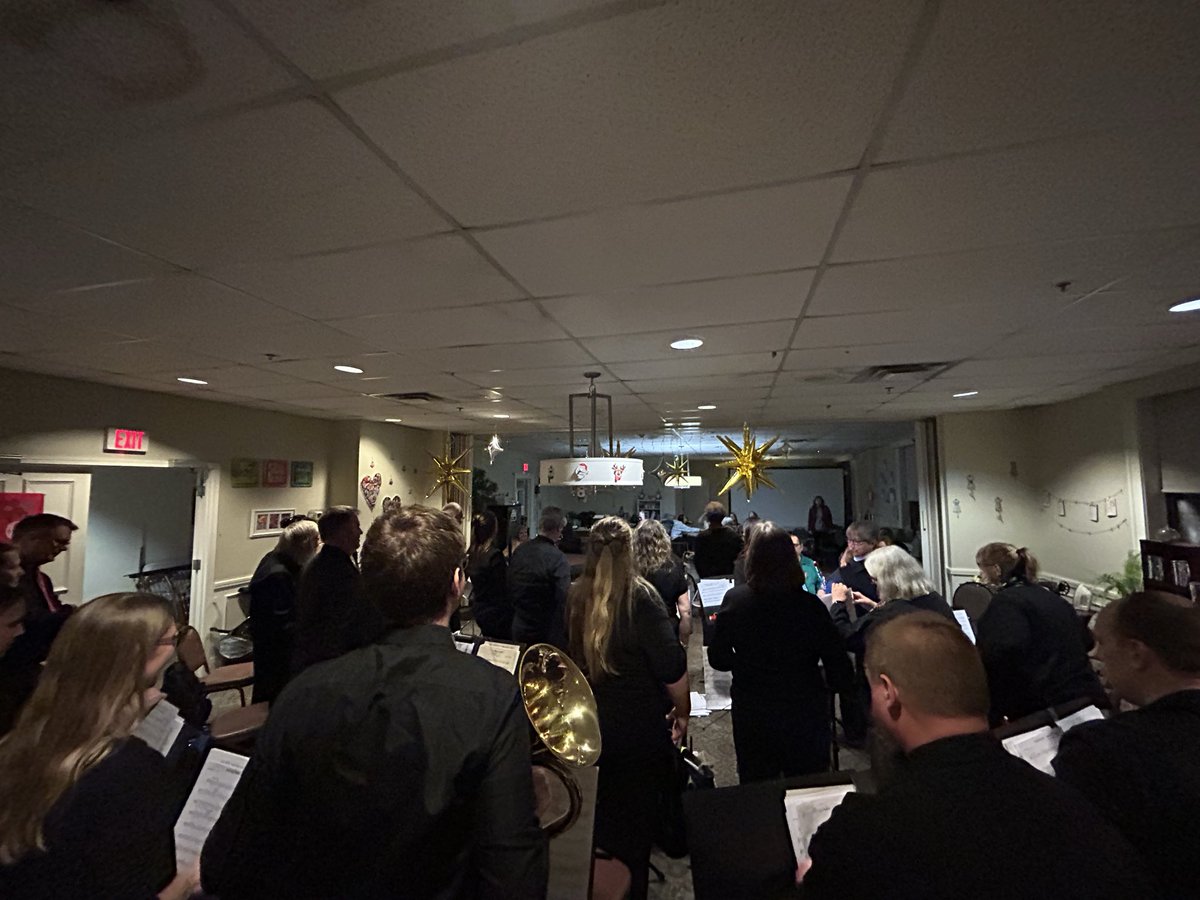 Putting the “community” in Community Band as your Rocky River #CommunityBand takes a bow after performing at Rockport Senior Living.
The band is entertaining seniors ahead of their FREE community concert on Sunday 12/21 at 7pm at Rocky River Presbyterian Church