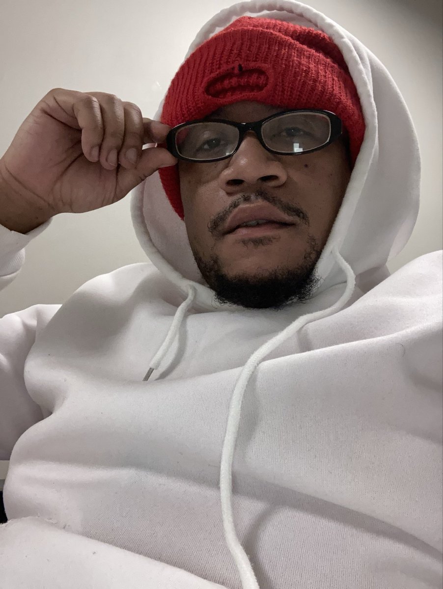 maserati_money's tweet photo. @xSincerelyHaven 36/Male/NYC the bronx to be exact https://t.co/z19RroHNIk