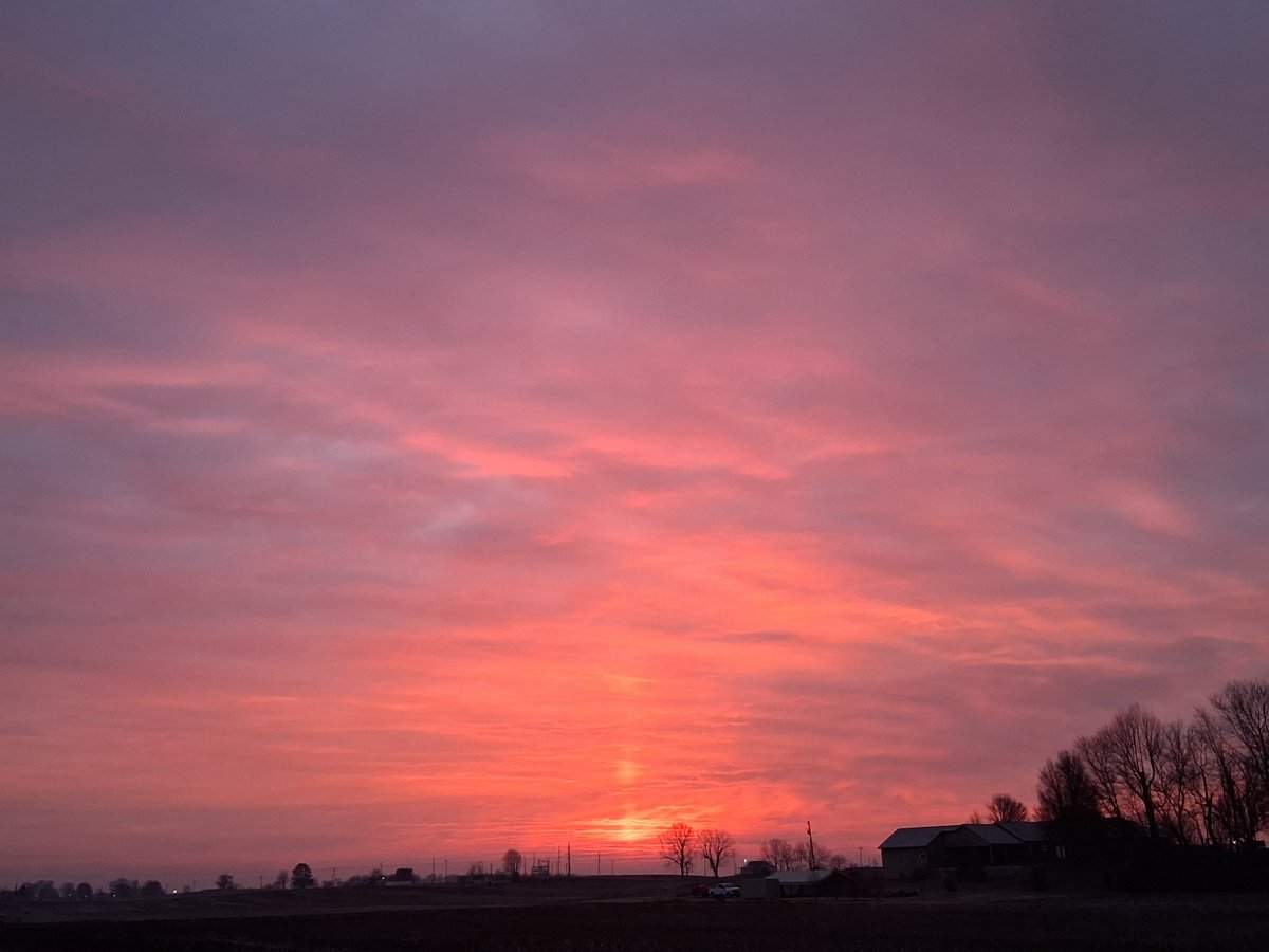 OWB_WXSpotter's tweet image. Had a little "Sun Pillar" this morning in Owensboro, #KYwx