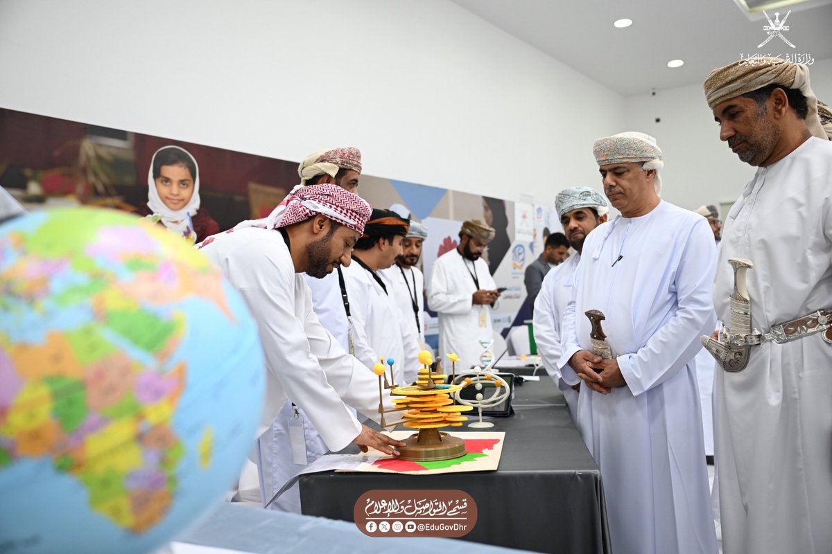 EduGovDhr's tweet photo. تضم الفعالية معرضًا لابتكارات ووسائل المعلمين في مجال الوسائل التعليمية، بالإضافة إلى عروض مرئية وورش تطبيقية تهدف إلى دعم الإبداع وتنمية مهارات تصميم الوسائل الحديثة في البيئة المدرسية. https://t.co/3Fnhl5G2JG