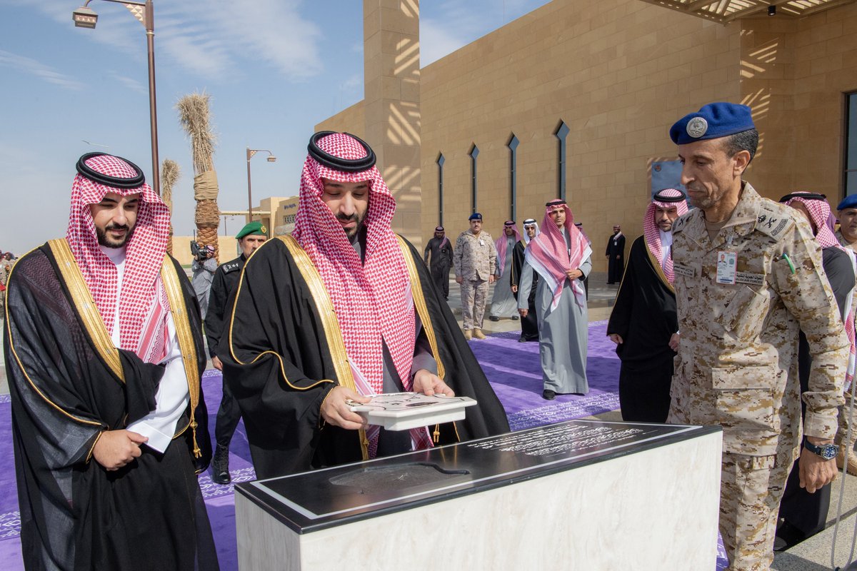 Bandaralgaloud's tweet image. سمو سيدي #ولي_العهد يرعى حفل افتتاح مرافق قاعدة الملك سلمان الجوية بالقطاع الأوسط.