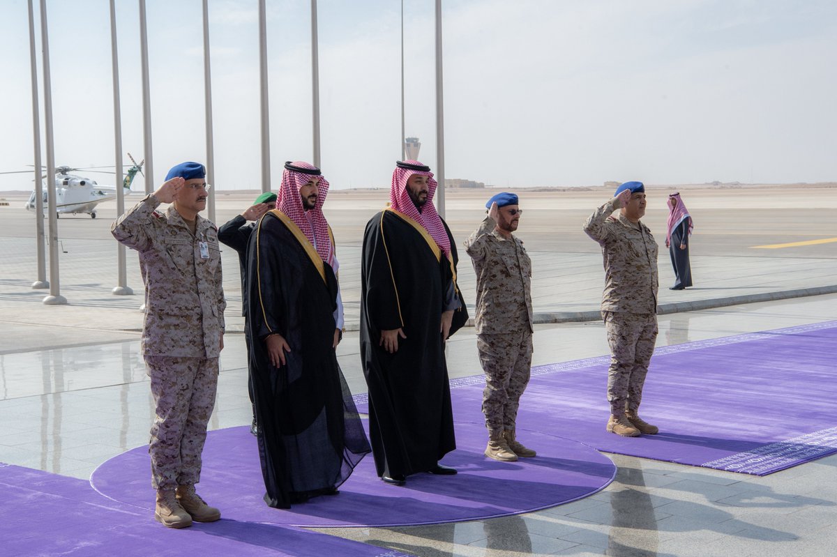 Bandaralgaloud's tweet image. سمو سيدي #ولي_العهد يرعى حفل افتتاح مرافق قاعدة الملك سلمان الجوية بالقطاع الأوسط.