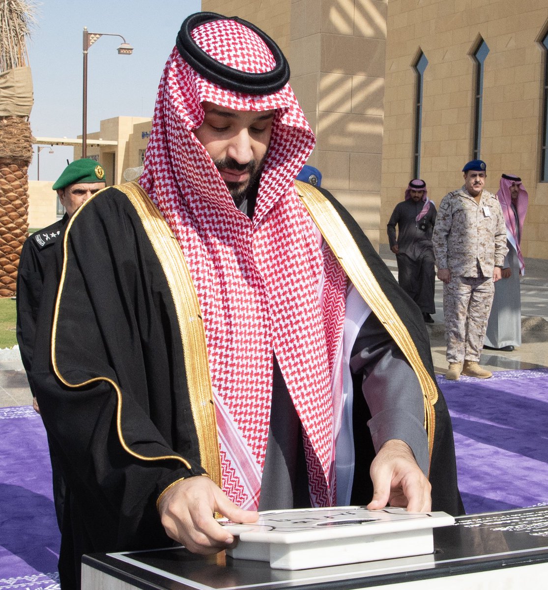 Bandaralgaloud's tweet image. سمو سيدي #ولي_العهد يرعى حفل افتتاح مرافق قاعدة الملك سلمان الجوية بالقطاع الأوسط.