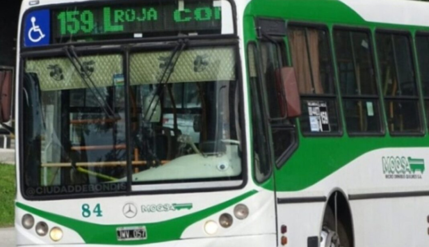 Paro sorpresivo de choferes deja sin colectivos al sur del Conurbano
infobonaerenses.com.ar/nota/42072/par…