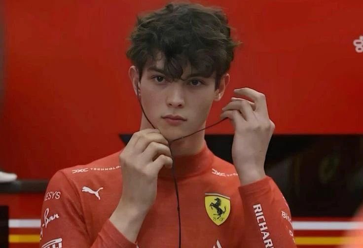 aka1me2r's tweet image. 베어만,..
평생을 짝사랑하고 싶게 만드는 미소년이심
연애하고 싶다 X 짝사랑 하고 싶다 O