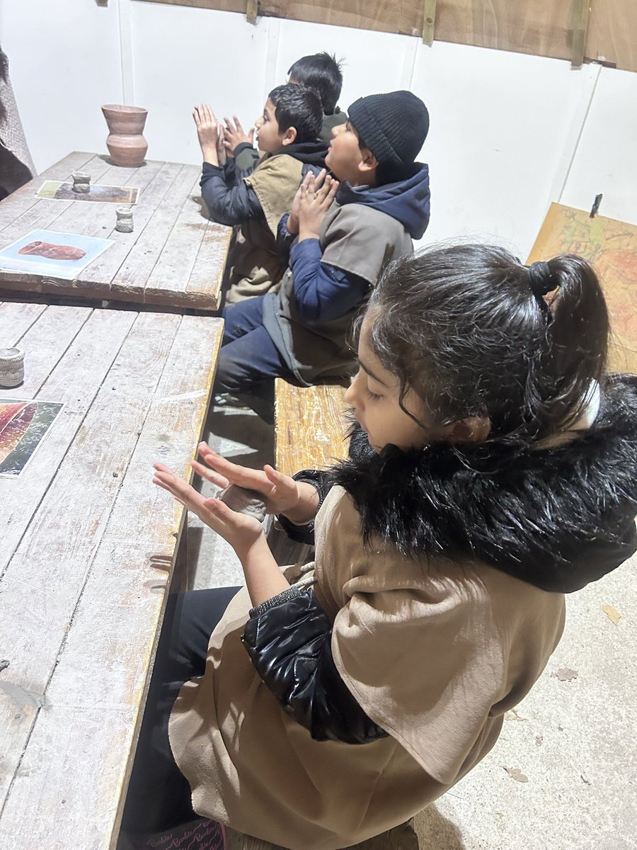 carltonj_i's tweet image. The children made beaker pots using clay. 🏺They rolled the clay and then used their hands and simple tools to form and decorate their pots.#ClayCreations#PotteryProject #ClayArt #HandsOnLearning