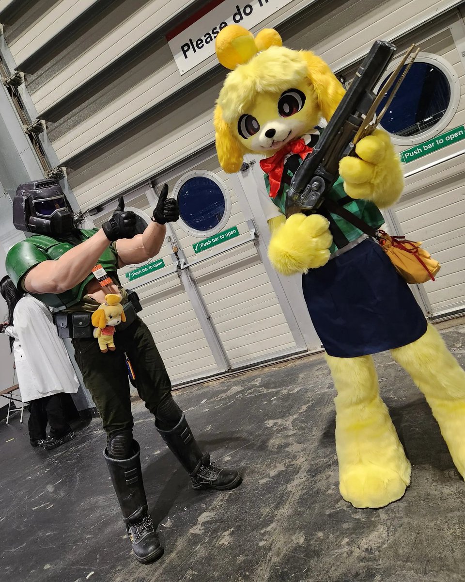 FurryWaifus's tweet image. Thank you Mr Doom Guy!💛