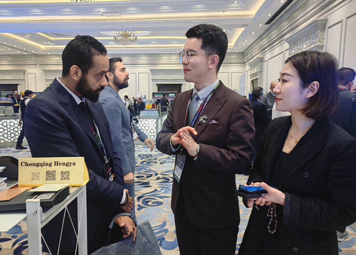 mashuierbu6494's tweet photo. 《利雅得世界幕墙展》中英阿三语
معرض الرياض العالمي للستائر  
ترجمة ب #اللغة_الصينية 🇨🇳والإنجليزية 🇬🇧والعربية 🇸🇦
#الصين #معلم_اللغة_الصينية #السعودية #الرياض_الان https://t.co/F9qb5XTPtg