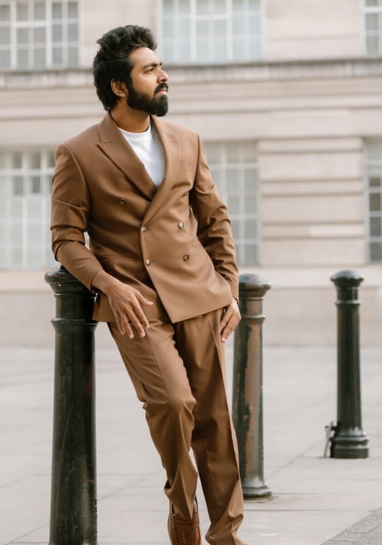 Vj_Xkash's tweet photo. Today marks 19 years of GVP magic! ✨
My favourite albums are Raja Rani, Theri, and so many other songs that carry his unique touch! 🎶❤️
#19YearsofGVPRoar @gvprakash https://t.co/nC3RhVVmmu