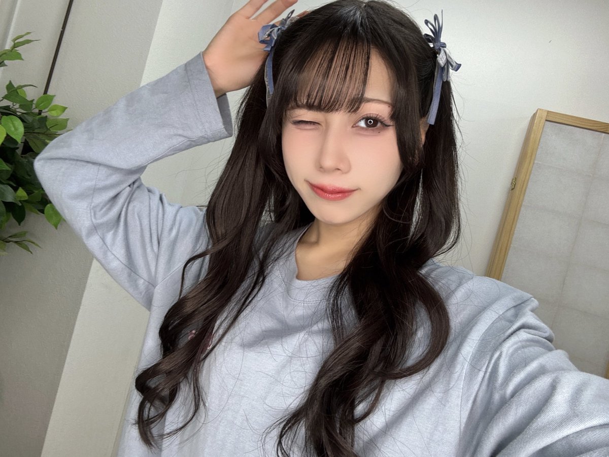 COCONO1 さん専用です❤ おお！こなmozコラボのロングTじゃん？ 流石こなの優しい妹