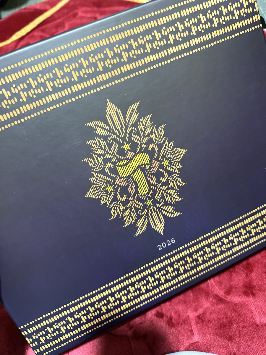 unknown17ivy's tweet photo. Awwwww 🥹 Alhamdulillah, just received my TPlanner 2026 🥹 So cantikkk, Ya Allah 😭 Thank you @itsteme 🫶🏻 Mine is 00679 out of 12,340✨ #TPlanner2026 #temeabdullah https://t.co/wtiCnva9P1