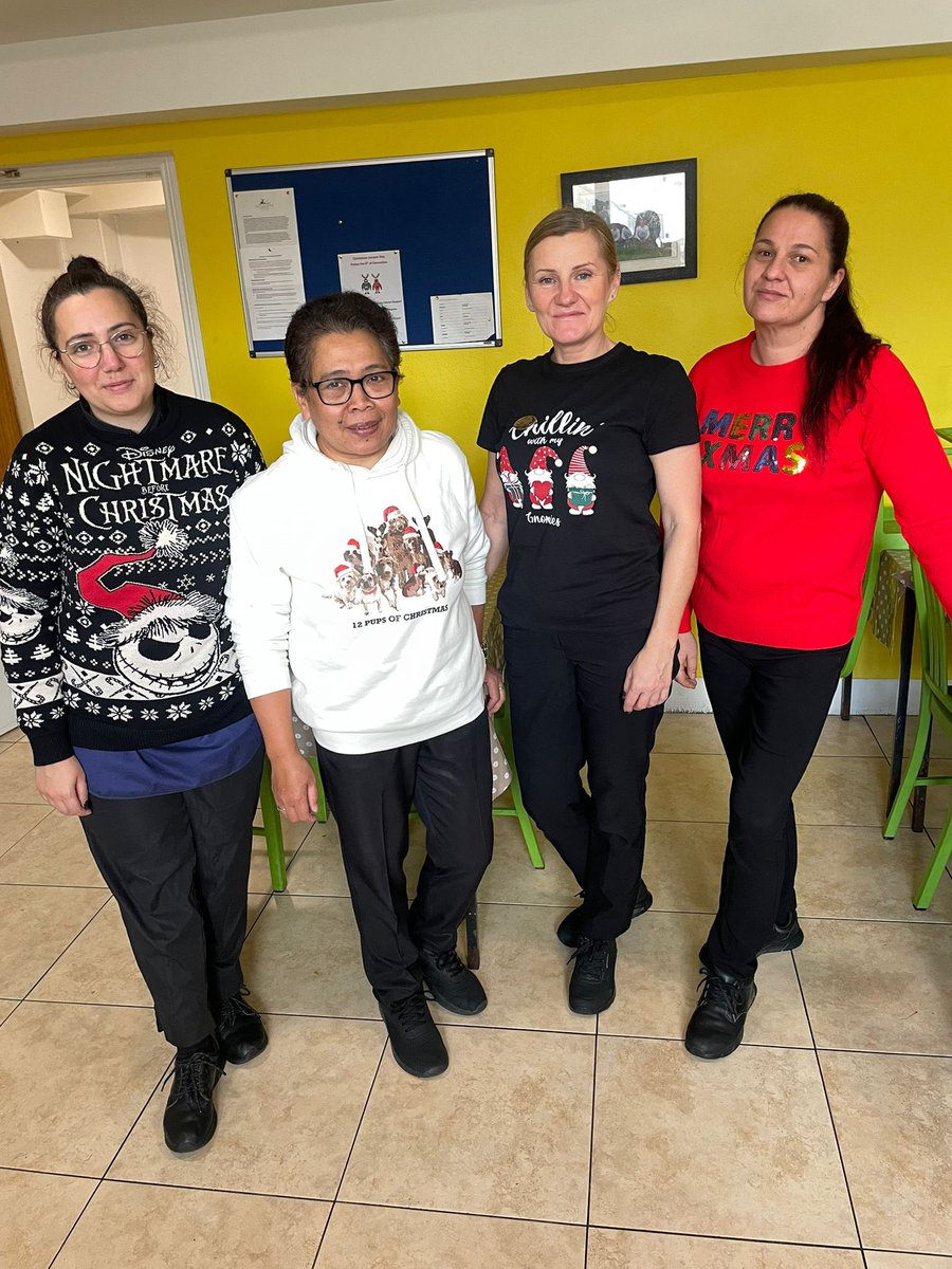 Lake Hotel tweet media