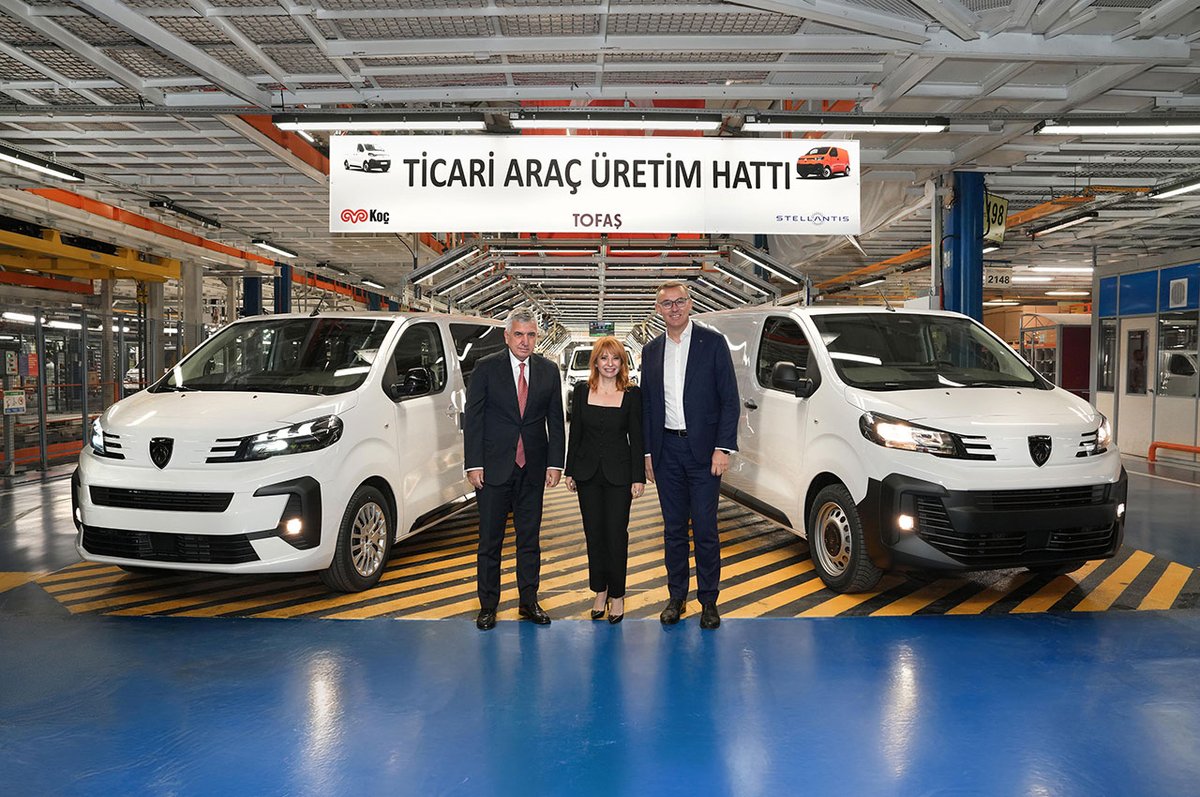 Peugeot’nun hafif ticari ürün gamında yer alan Expert ailesinin binek modeli Expert Traveller’ın ülkemizde üretimine başlandı.

carmedya.com/peugeotdan-tur…

#carmedya #peugeot #peugeotexperttraveller #hafifticari #otomotiv #reklamdeğil #haber <a href="/PeugeotTurkiye/">Peugeot Türkiye</a>