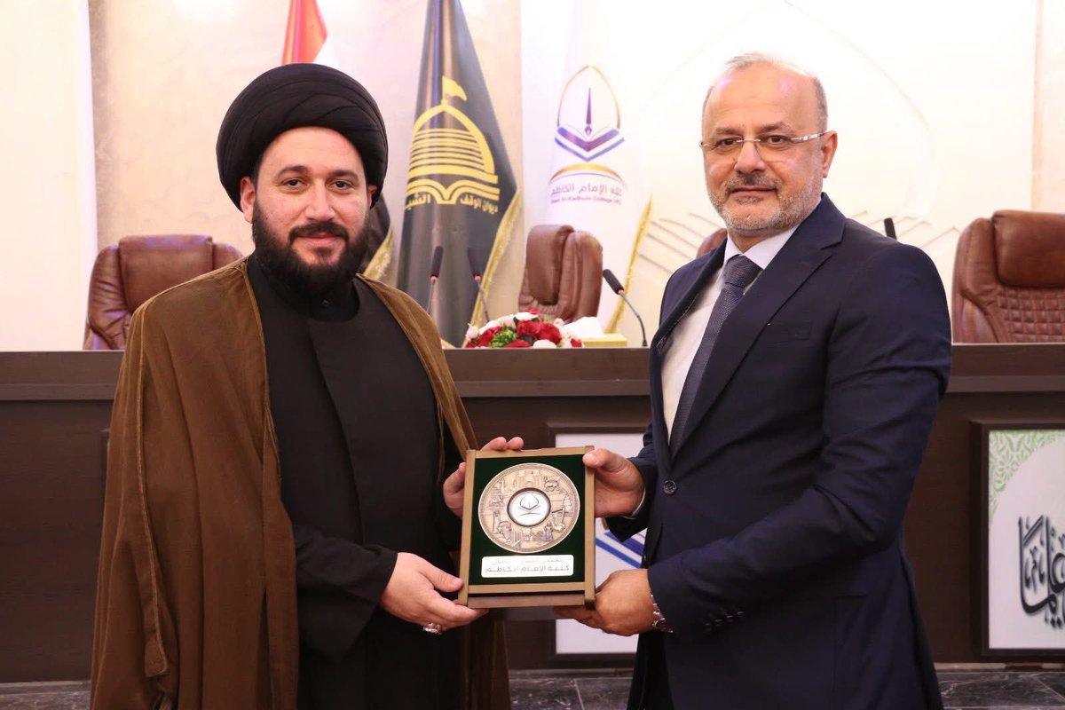 بمناسبة ولادة السيدة الزهراء (عليها السلام)، عقدت كلية الامام الكاظم (عليه السلام) للعلوم الاسلامية الجامعة ندوةً ثقافية بعنوان "القيم التربوية في سيرة سيدة النساء (عليها السلام) قدّمها سماحة السيد صادق المروج.