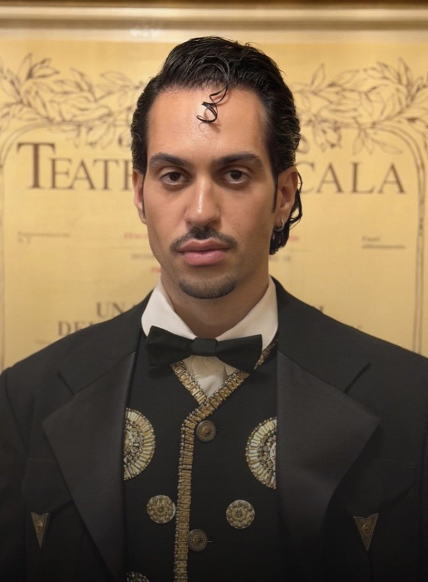 MariaclaraPra1's tweet image. #mahmood #scala