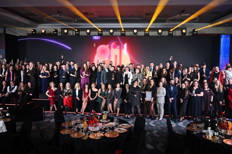 Przejrzystość, uczciwość i jasne zasady - to kod genetyczny 🧬 naszej firmy.

Mamy tego piękne (i błyszczące! ✨) potwierdzenie! Na gali #ZłoteSpinacze od <a href="/ZFPRpl/">Związek Firm PR</a> zgarnęliśmy nagrodę specjalną 🏆 za wzorowe praktyki przetargowe.🤩

Więcej: media-provident.pl/pr/862011/prov…