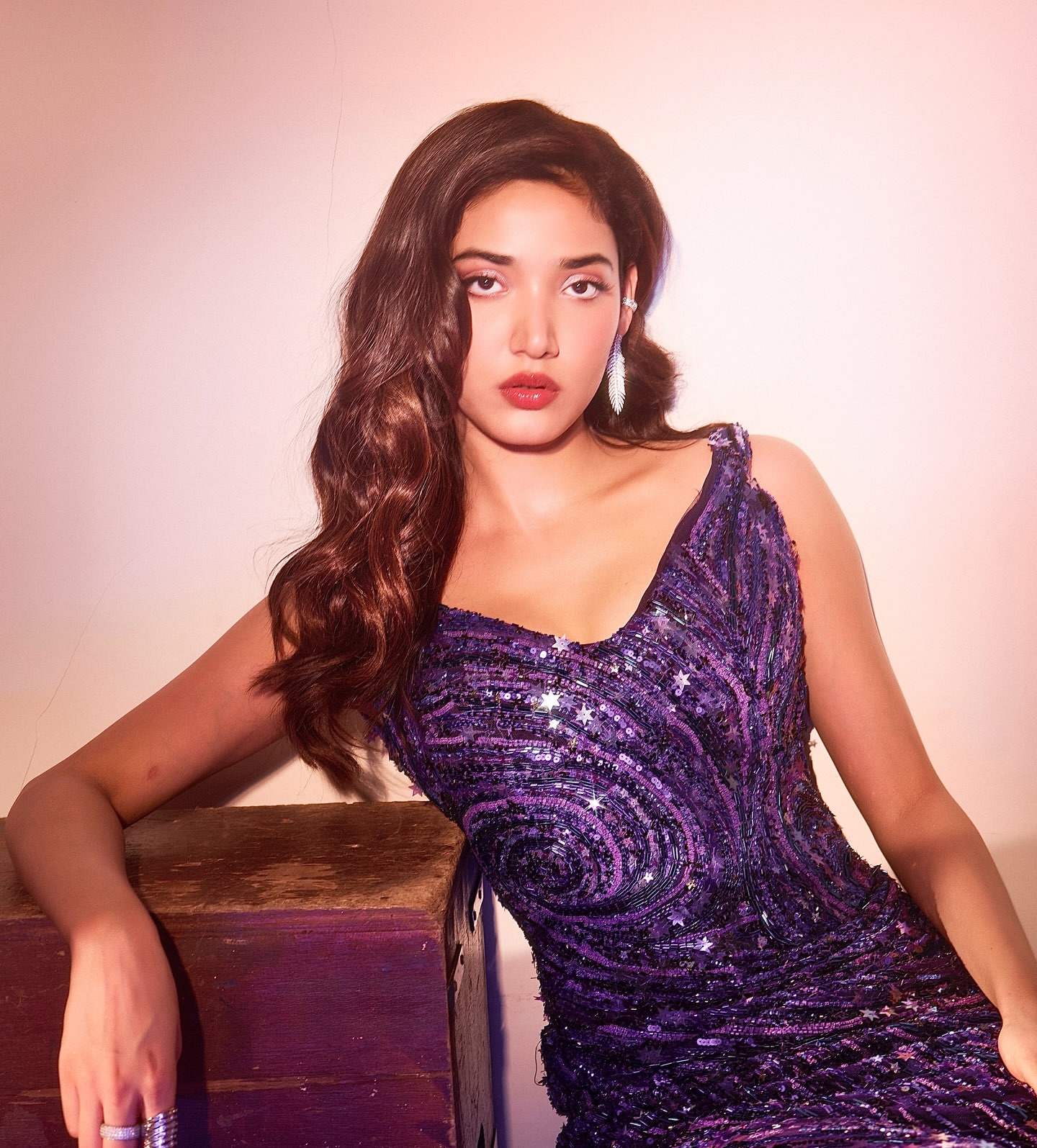 G7ux2B4aAAEo7qA?format=jpg&name=large