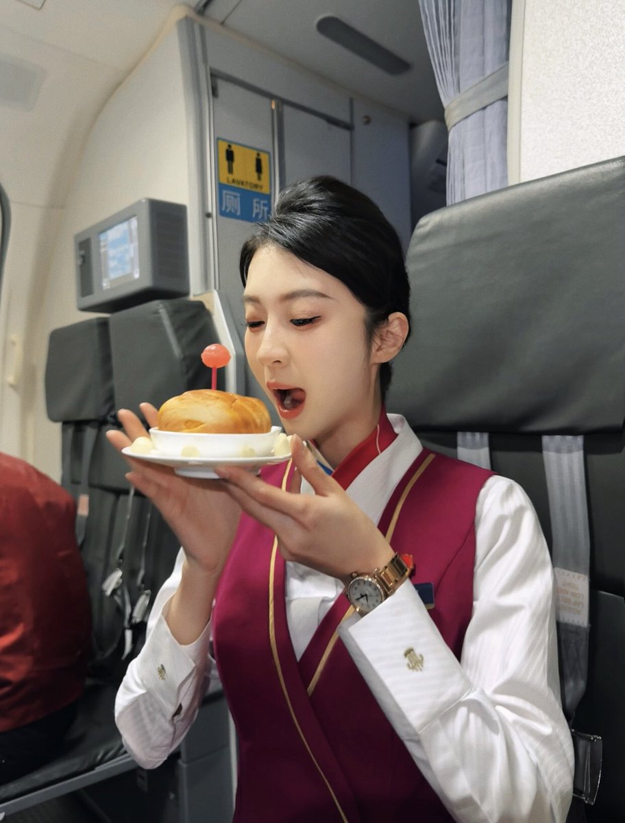 3698aaa's tweet image. 简简单单吃一点，有没有想吃的呀