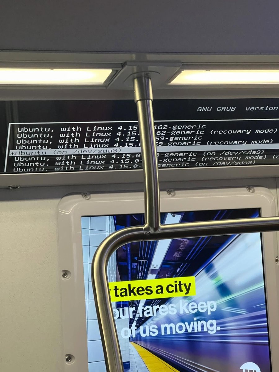 sysxplore's tweet image. Can anybody with Linux knowledge tell me where this train is going?