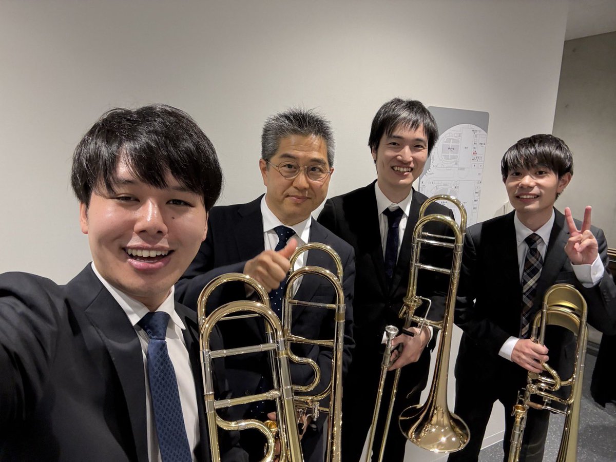 kte_1984's tweet photo. もう2週間前ですが💦11/24「福岡トロンボーンフェスティバル」で「大樹」を吹いてきました♪
中の人（1 st）が所々事故
りましたが😭他は実力通りの演奏♫
運営の皆様、プロ・アマ出演者の皆様、ご来場の皆様、大いに刺激をいただきました！本当に感謝です🎶
これからも本番の機会を増やしたいですね☺️ https://t.co/a2zENFJrsg