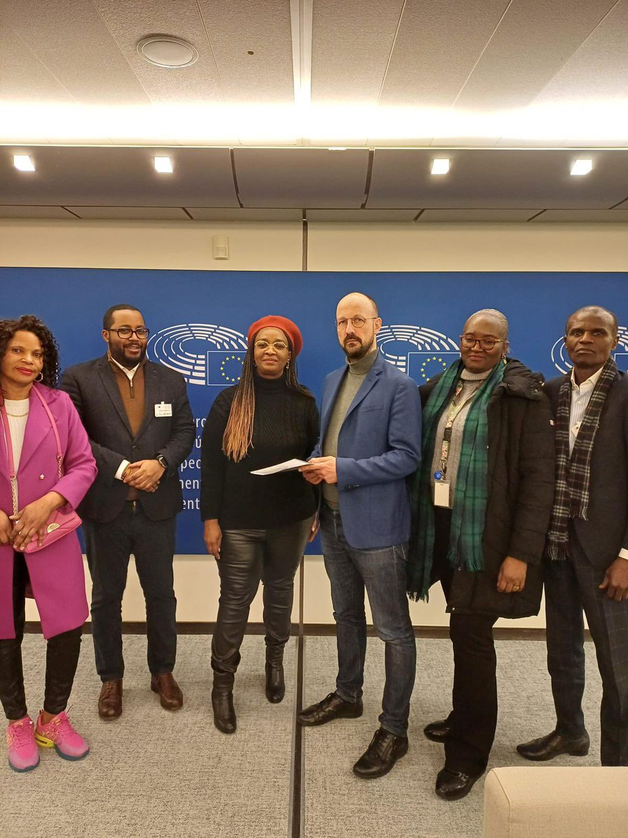 RDC – Bruxelles : Le PPRD alerte l’eurodéputé Marc Botenga sur la dérive politique et les accords opaques du régime Tshisekedi.

Une délégation du PPRD a été reçue au Parlement européen par Marc Botenga. Elle a dénoncée les accords conclus par Kinshasa dans une totale opacité,