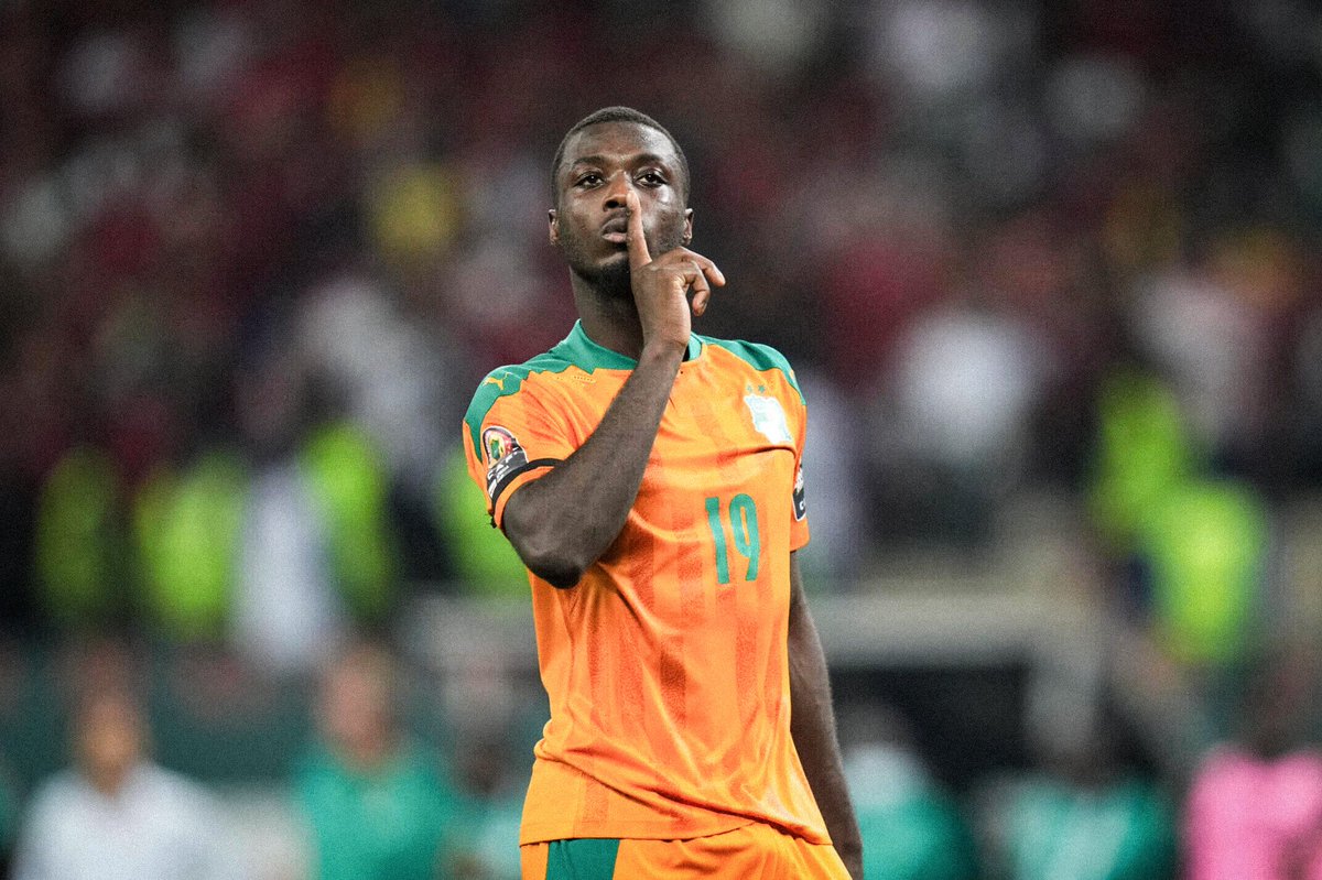 ActuFootAfrique's tweet photo. 🚨💣 OFFICIEL ! Simon Adingra, Wilfried Singo et Nicolas Pépé ne sont PAS CONVOQUÉS pour la CAN 2025. 🇨🇮🤯❌ https://t.co/Q3wymTiRvR
