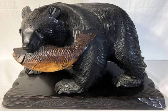 北海道土産の定番 木彫りの熊🐻 なくなるね