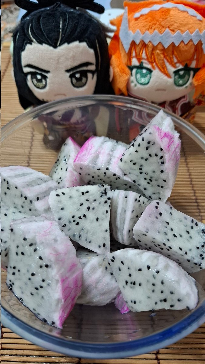 久しぶりに白いドラゴンフルーツを食べました(•ω•)