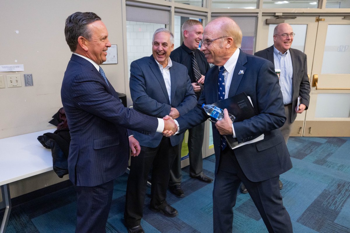 This photo captures a glimpse of the appreciation, excitement and enthusiasm "Generated" by the #NYPA Team's visit to the UBNiCE "Nuclear in Clean Energy" Club hosted event at #UBuffalo. You might say there was extra "Electricity" on Campus Monday Night.

In the photo: Courtesy