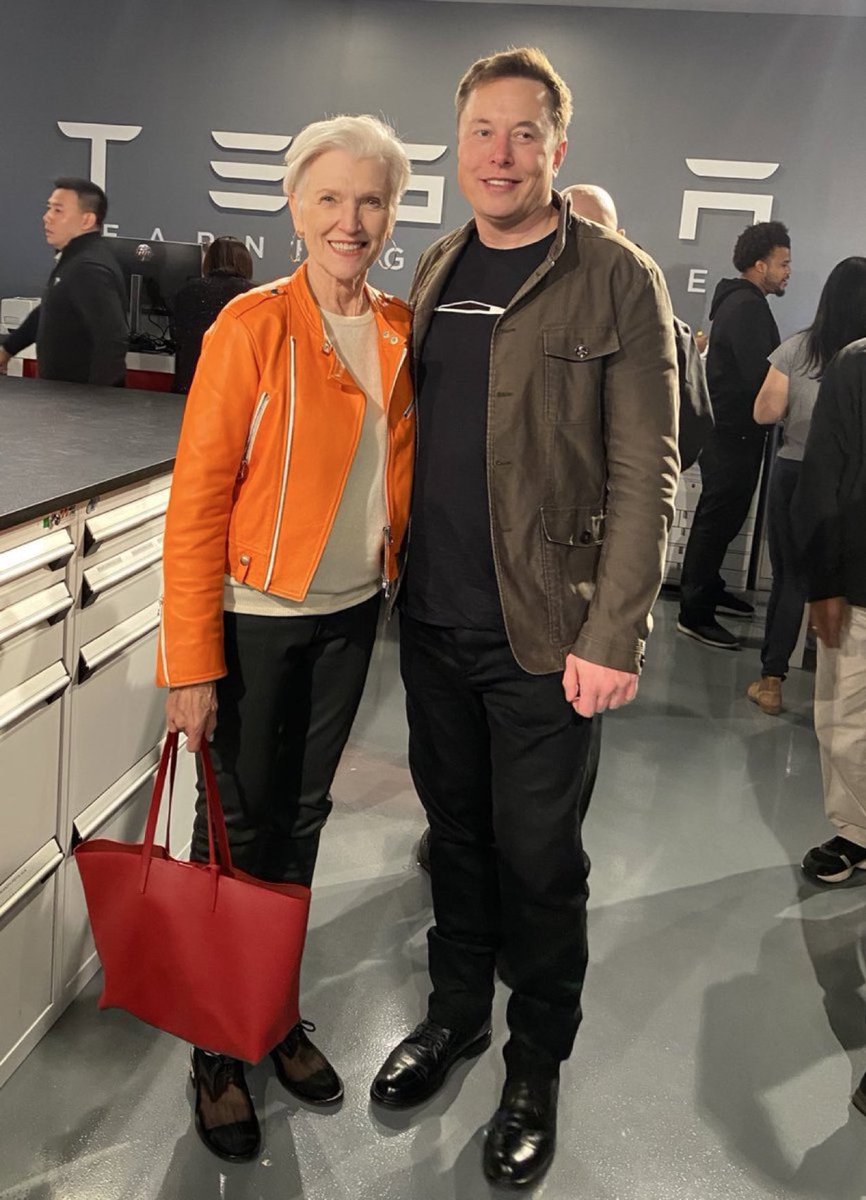 elonmuskelry's tweet image. Be honest!

Do you think mother and son bond is important?