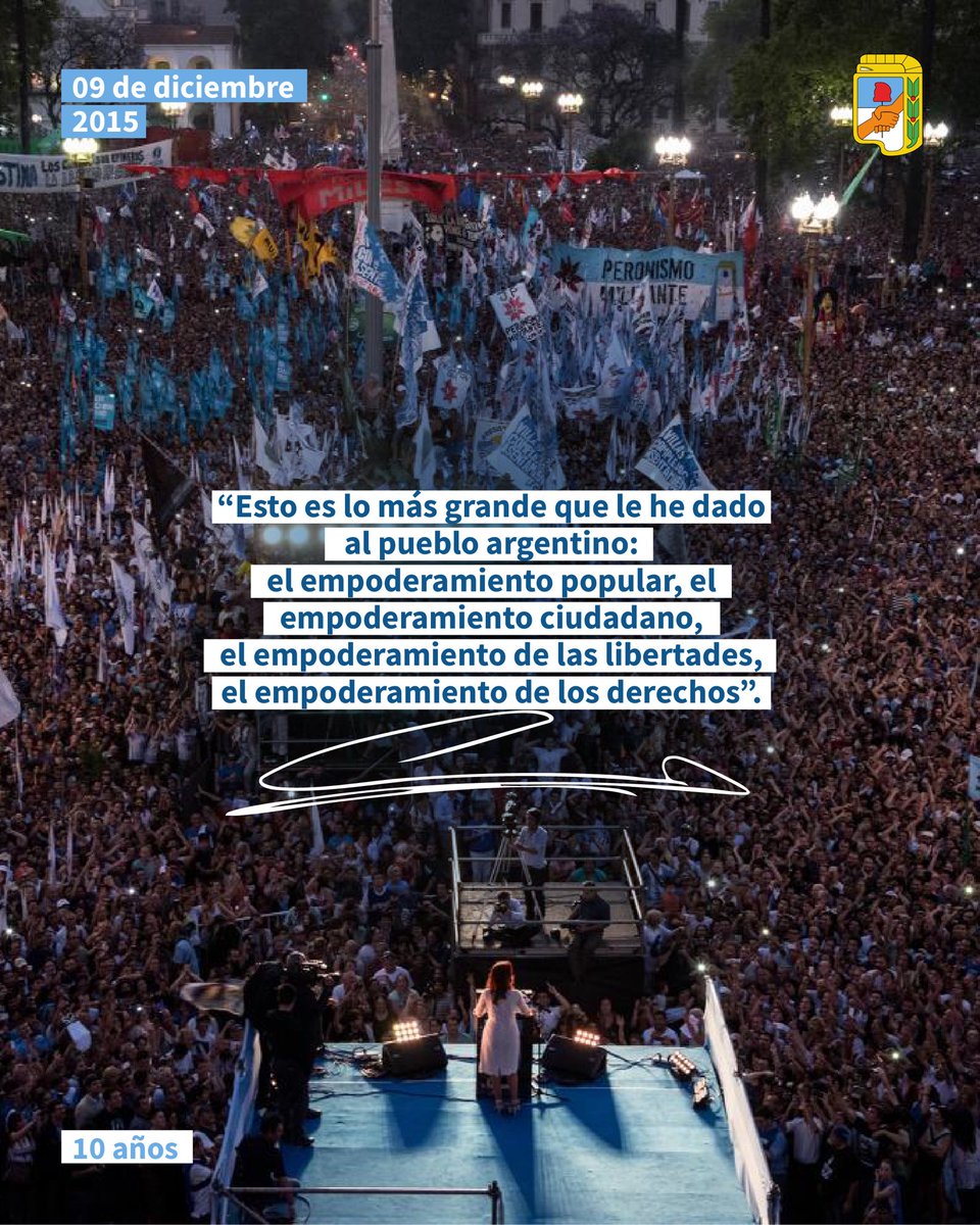 p_justicialista's tweet photo. “Después de 12 años y medio, podemos mirar a los ojos a todos los argentinos” 

El 9 de diciembre de 2015 @CFKArgentina daba su último discurso como presidenta. La acompañó una Plaza de Mayo desbordada de amor y gratitud. ✌🏼🇦🇷 https://t.co/f3gLXxawRa