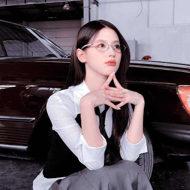 spifcs's tweet image. ⓘ  on  temporary  swap  as  조미연.