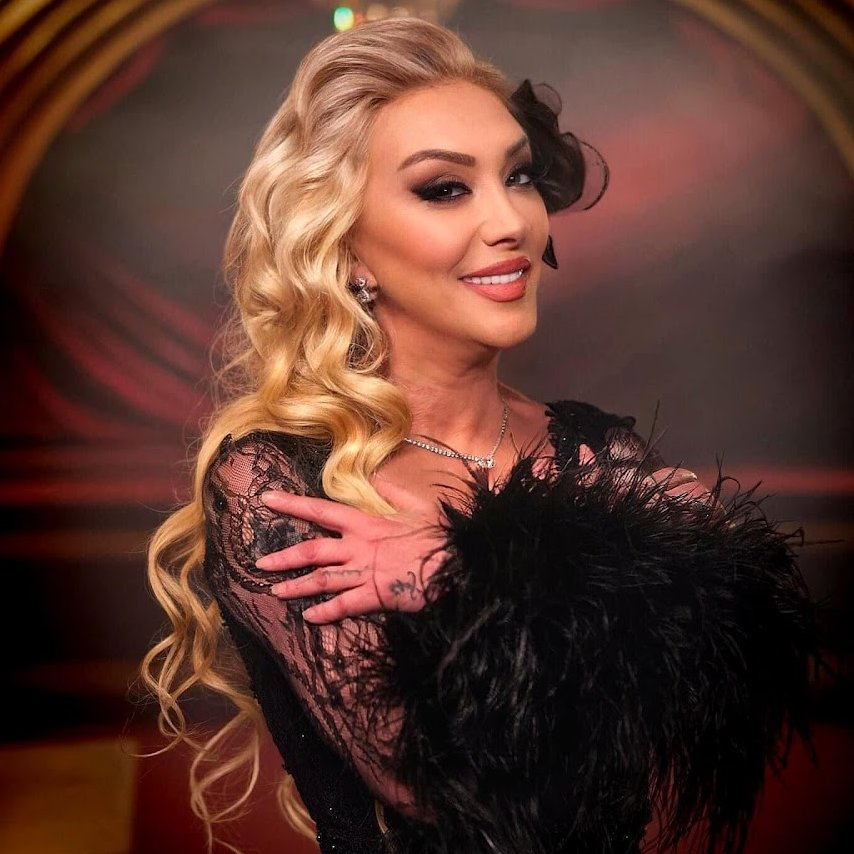 bosunatiklama's tweet image. SON DAKİKA | Güllü'nün kızı Tuğyan Ülkem Gülter gözaltına alındı. (Sabah)