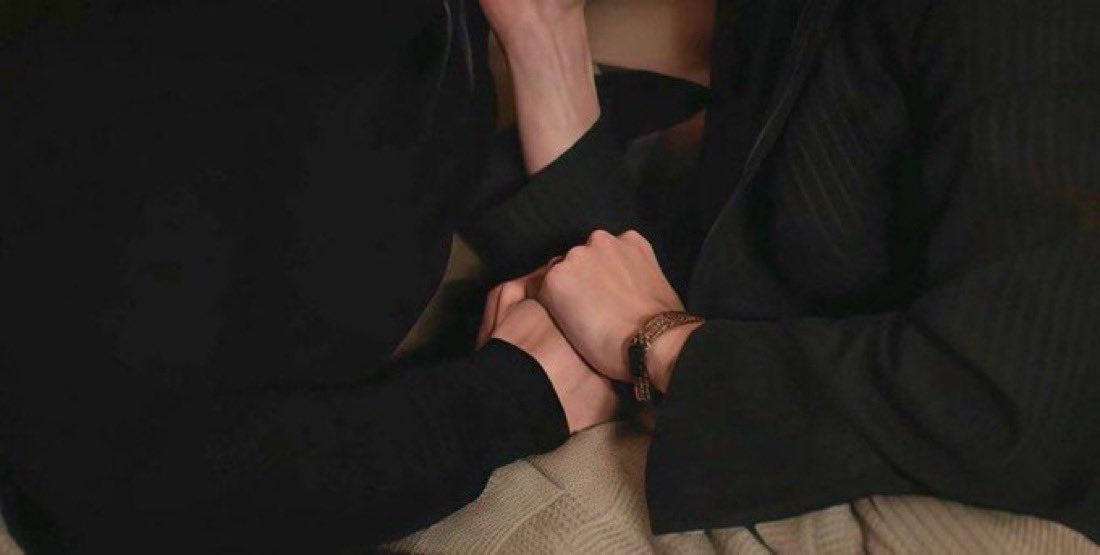 gafiah_'s tweet image. عسى الله لا يوريني فيك باس 
ولا تشرق علي الشمس من دونك ❤️