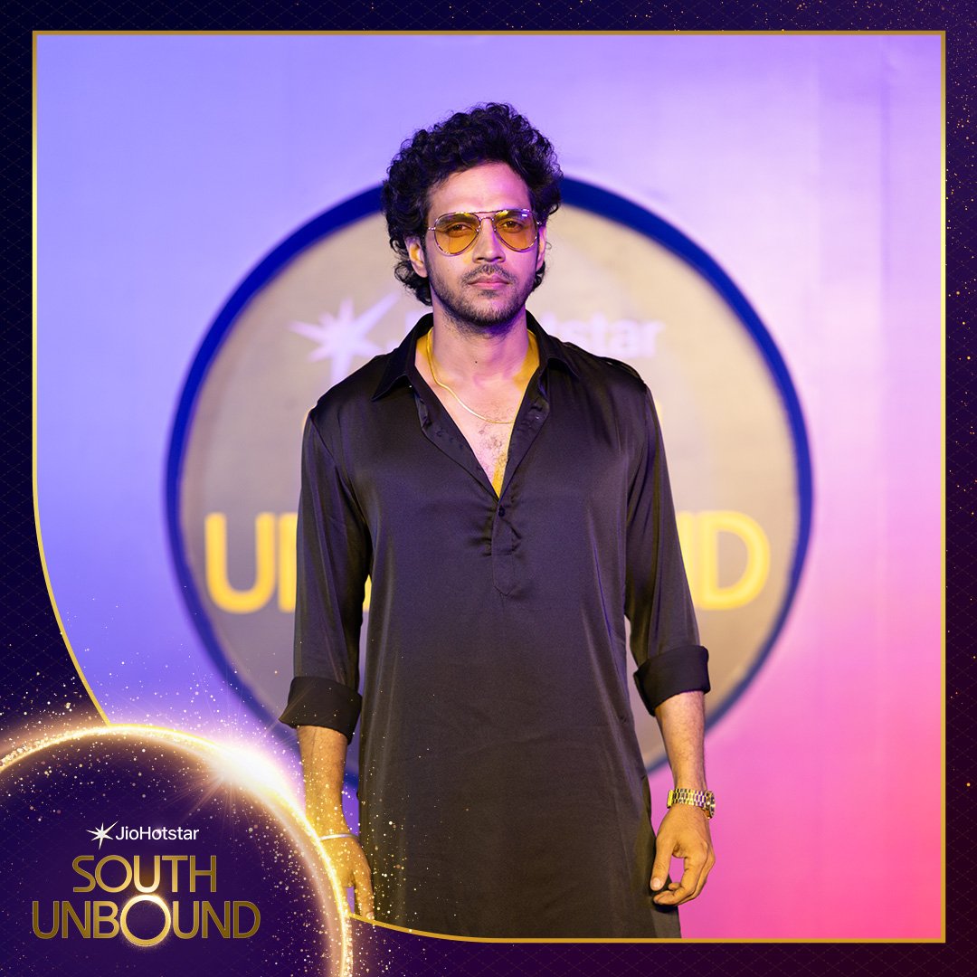 JioHotstarTel_'s tweet photo. All that glitters is pure gold... 😉
And if you’re wondering how, Team #Varam is here to show you, effortlessly and undeniably! 💎
#JioHotstarSouthUnbound #JHSSouthUnbound #JioHotstar #JioHotstarTelugu https://t.co/FjisGf8GtN