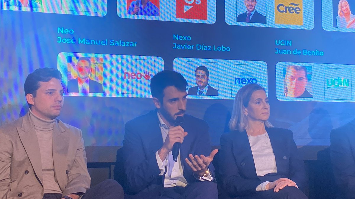 Ya estamos en el acto de <a href="/NexoPlataforma/">Nexo Plataforma</a> con nuestra presidente <a href="/ManuelHerMu/">Manuel Hernández Muñoz</a> 
#Reformismo #Centro