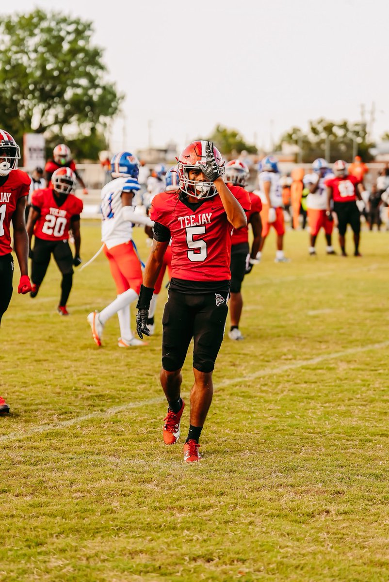 Jayden_Goode_'s tweet image. Senior szn🚨
0 touchdowns allowed all szn!!! 2 seasons in a row!!!
4 catches allowed all szn!!3 were screens!!
10 pbu
1 FF 
20 tackles

hudl.com/v/2TJwC8