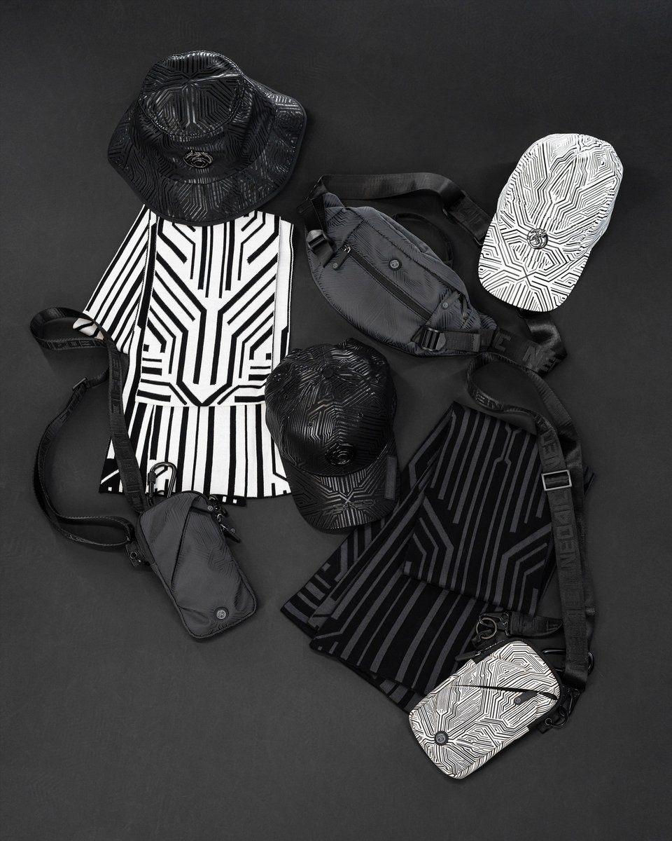 neo4ic's tweet image. B/W will always be the core color-way of the brand. #neo4ic