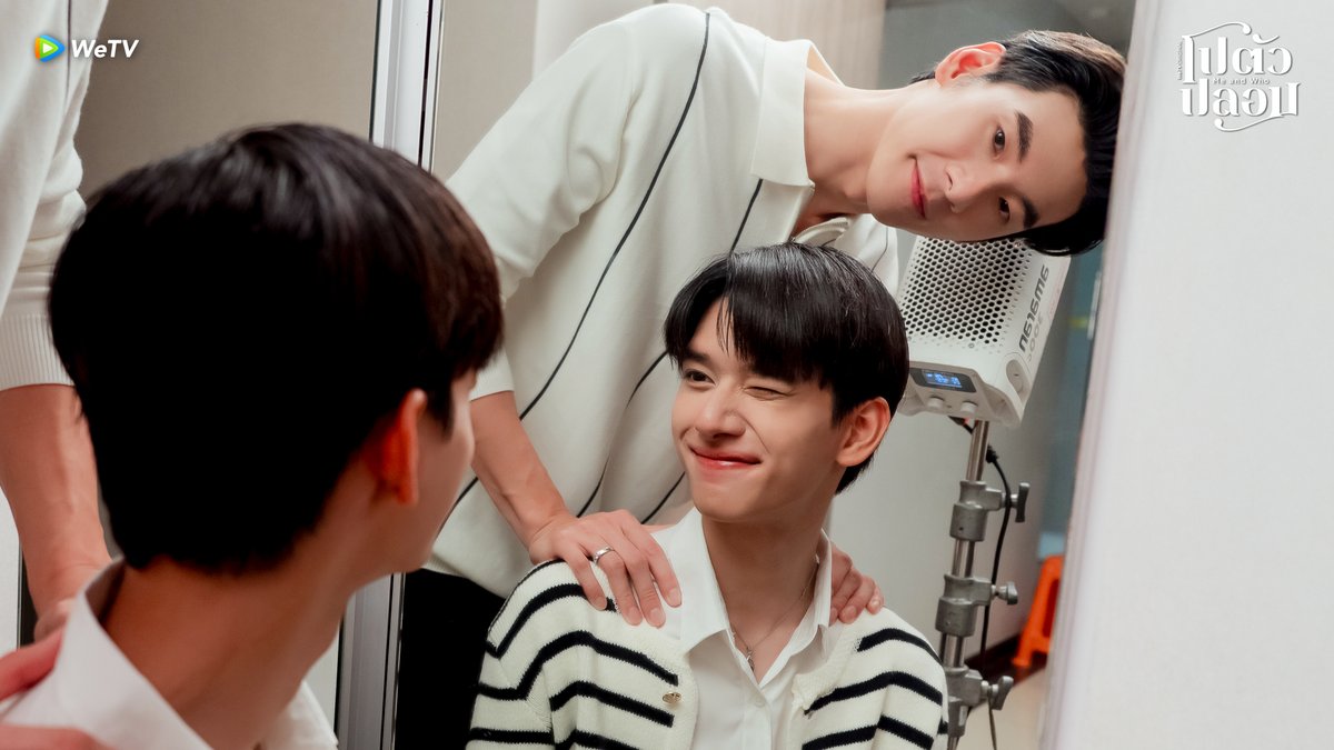 WeTVThailand's tweet photo. วันนี้ขอนำภาพเบื้องหลัง EP.9 สุดน่าร้ากกกกกมาฝากทุกคน😍
และใครที่อยากมาเจอพวกเขาแบบตัวจริงไม่มีตัวปลอมก็มาเจอกันได้นะ!

🎭 โปตัวปลอม FINAL EP: ME AND YOU ✨
🔗 https://t.co/RsDYjqgPqX

📅 วัน–เวลา: 12 ธันวาคม 2025 | 19:00 น.
📍 สถานที่: พารากอน ซีนีเพล็กซ์ โรงภาพยนตร์ที่ 8

🔎 โปตัวปลอม Me and Who
⏰ ทุกวันศุกร์ เวลา 20:00น. ทาง WeTV เท่านั้น
🔗 https://t.co/611vGPoUf5

#MeAndWho #โปตัวปลอม
#WeTVth #WeTVOriginal
#MANDEEWORK