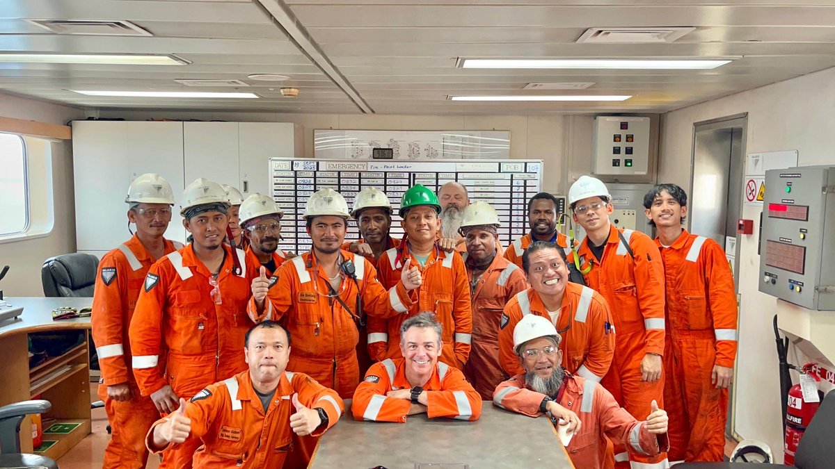 🤝On VALARIS 106, supporting one another is part of the job. As OIM Paul Stockwell shared, “It’s an honor to work alongside such highly dedicated professionals, and I’m very grateful to be part of this team.”
#ValarisFamily #BoldlyFirst #WeAreValaris